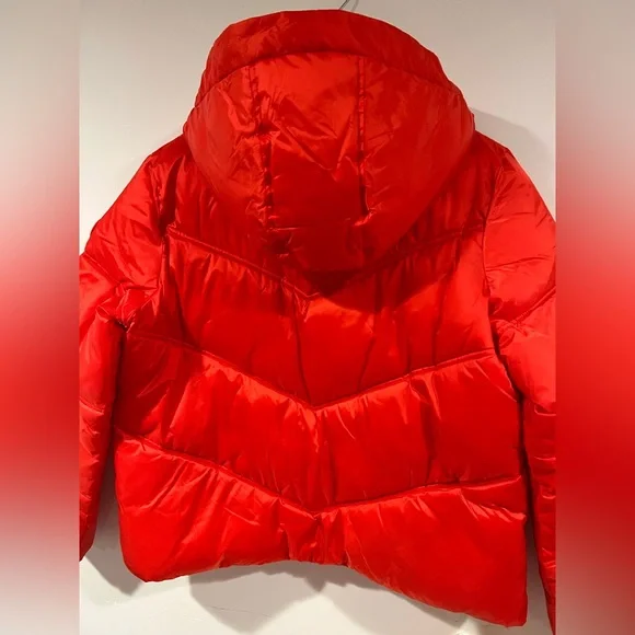 New with tags, UGG Ronney Cropped Puffer Jacket. Size L